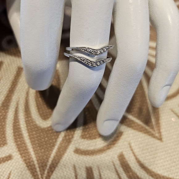 🛑SOLD🛑ales Set of 2 Diamond Accent Vintage-Style Contour Bands in 14k White - Picture 7 of 10